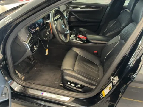 More photos of 2021 BMW 5 Series M550i xDrive at AutoGiant USA Fishers, IN
