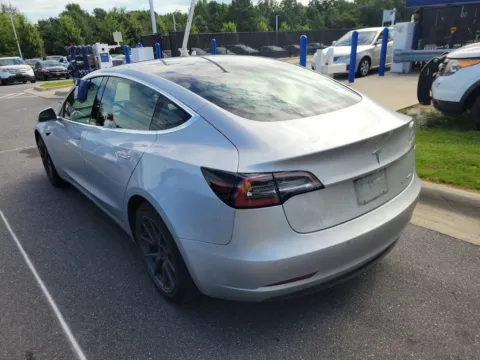 More photos of 2018 Tesla Model 3 Long Range at AutoGiant USA Fishers, IN