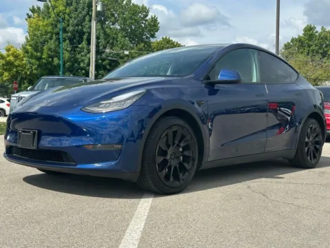 More photos of 2021 Tesla Model Y Long Range at AutoGiant USA Fishers, IN