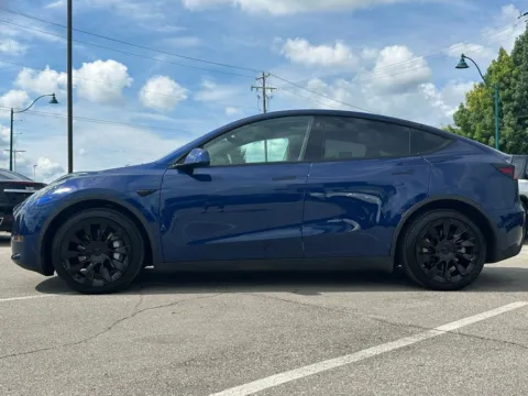 More photos of 2021 Tesla Model Y Long Range at AutoGiant USA Fishers, IN