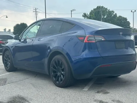 More photos of 2021 Tesla Model Y Long Range at AutoGiant USA Fishers, IN