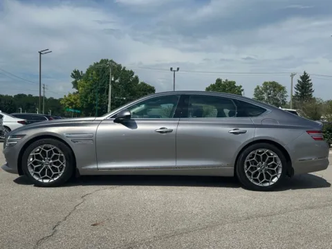 More photos of 2022 Genesis G80 2.5T at AutoGiant USA Fishers, IN