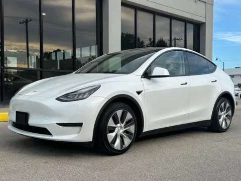 More photos of 2021 Tesla Model Y Long Range at AutoGiant USA Fishers, IN