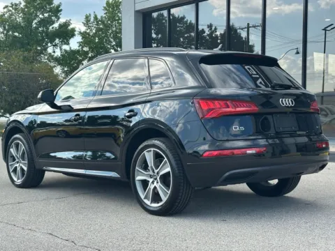 More photos of 2019 Audi Q5 2.0T Premium Plus at AutoGiant USA Fishers, IN