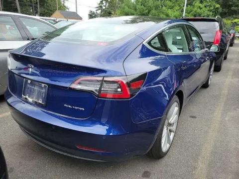 More photos of 2018 Tesla Model 3 Long Range at AutoGiant USA Fishers, IN