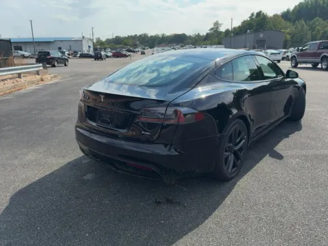 More photos of 2022 Tesla Model S Plaid at AutoGiant USA Fishers, IN