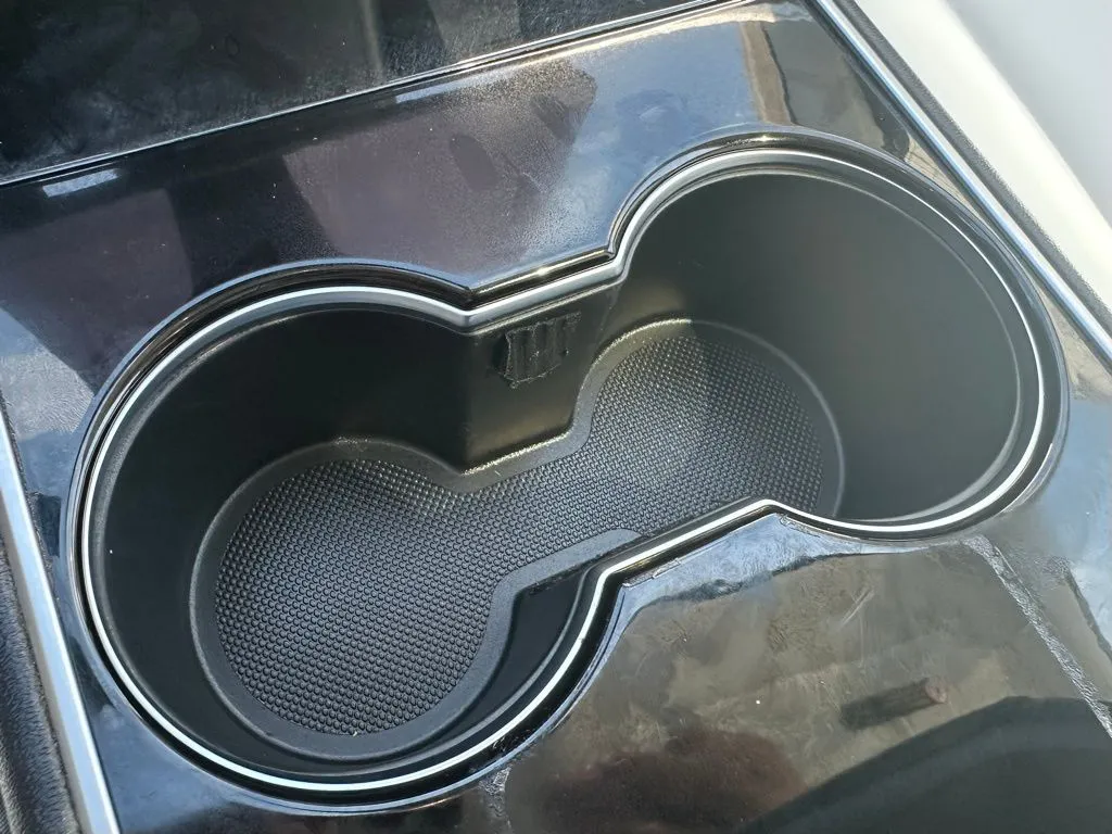 2020 Tesla Model 3 Standard Range Plus photo 16