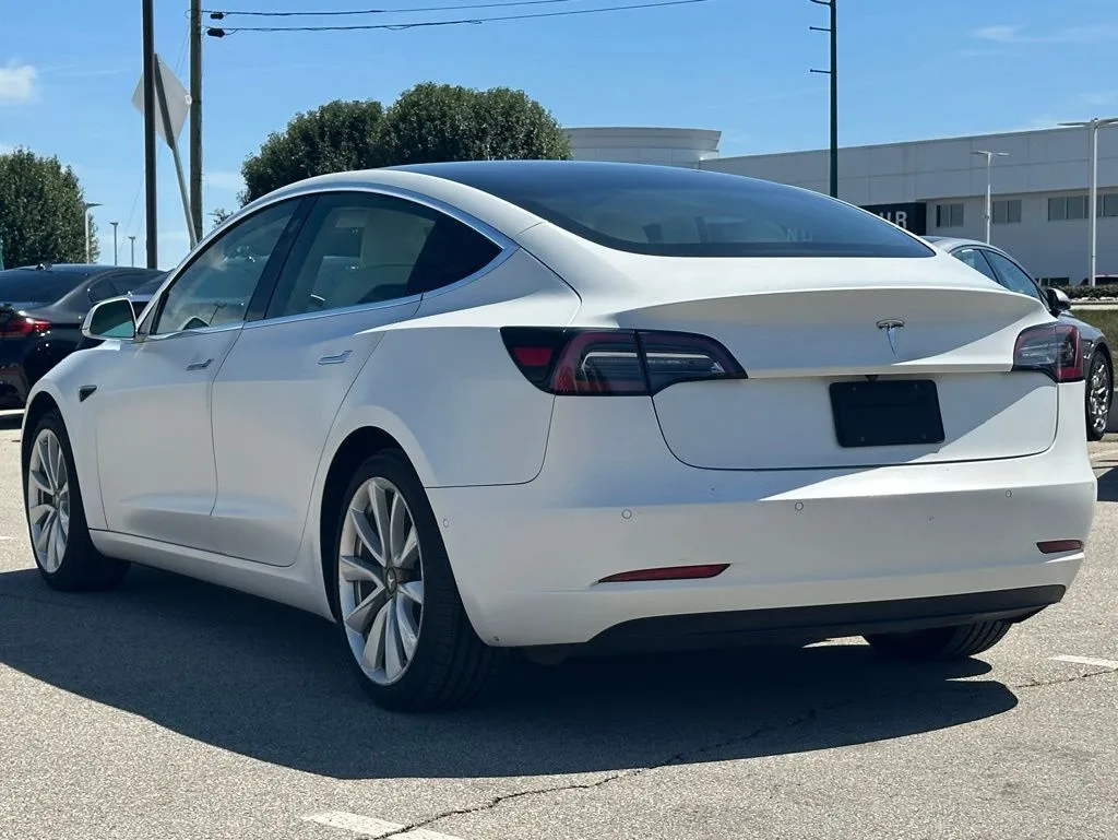 2020 Tesla Model 3 Standard Range Plus photo 39