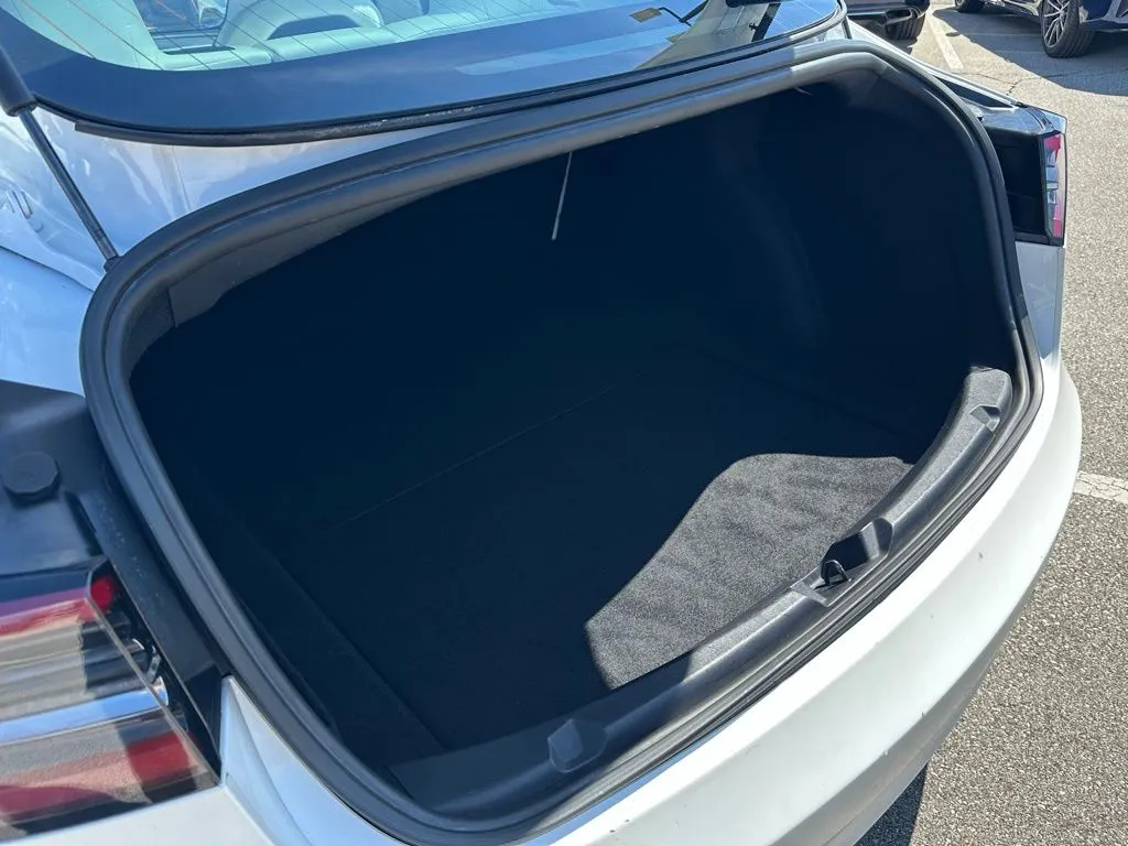 2020 Tesla Model 3 Standard Range Plus photo 37