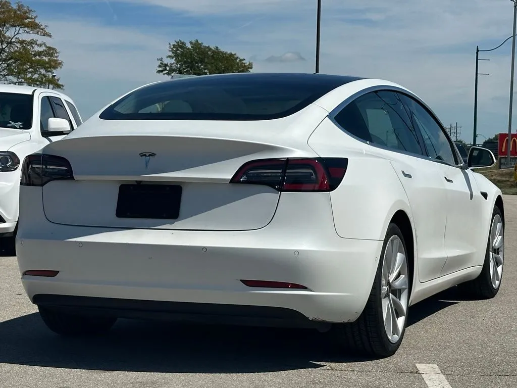 2020 Tesla Model 3 Standard Range Plus photo 40
