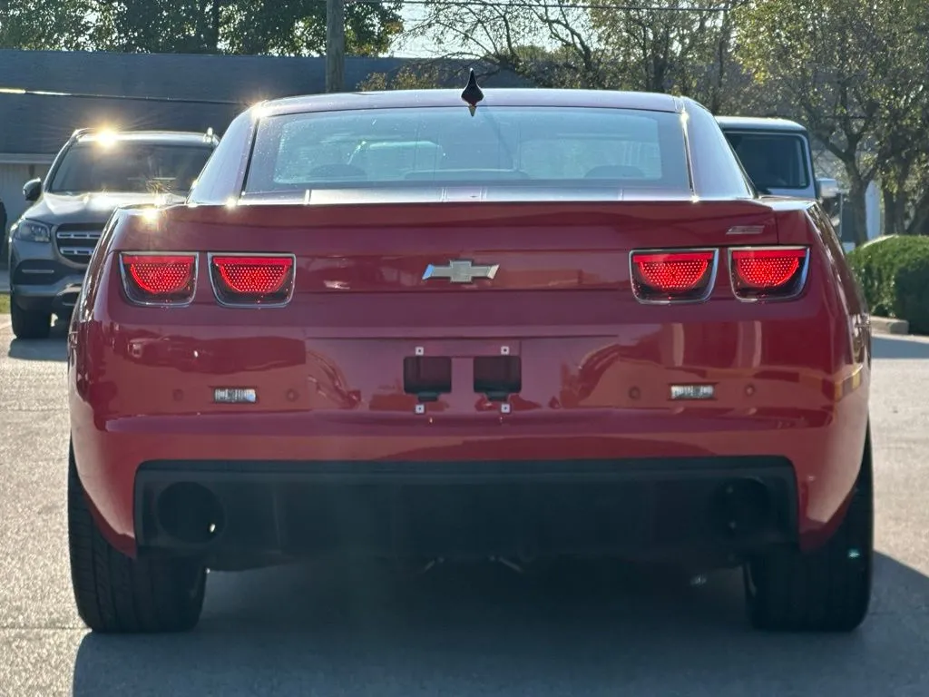 2010 Chevrolet Camaro SS photo 20