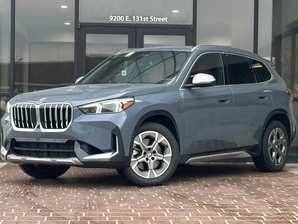 2023 BMW X1 28i's photo