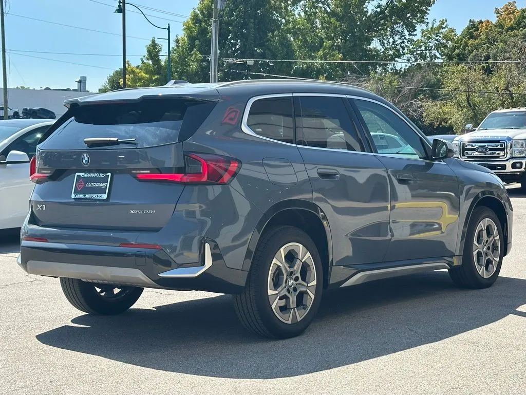 2023 Bmw X1 XDrive28i photo 3