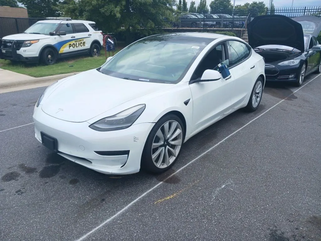 White 2021 Tesla Model 3 Standard Range Plus for sale in Fishers, IN