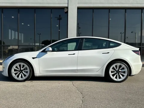 More photos of 2022 Tesla Model 3 at AutoGiant USA Fishers, IN