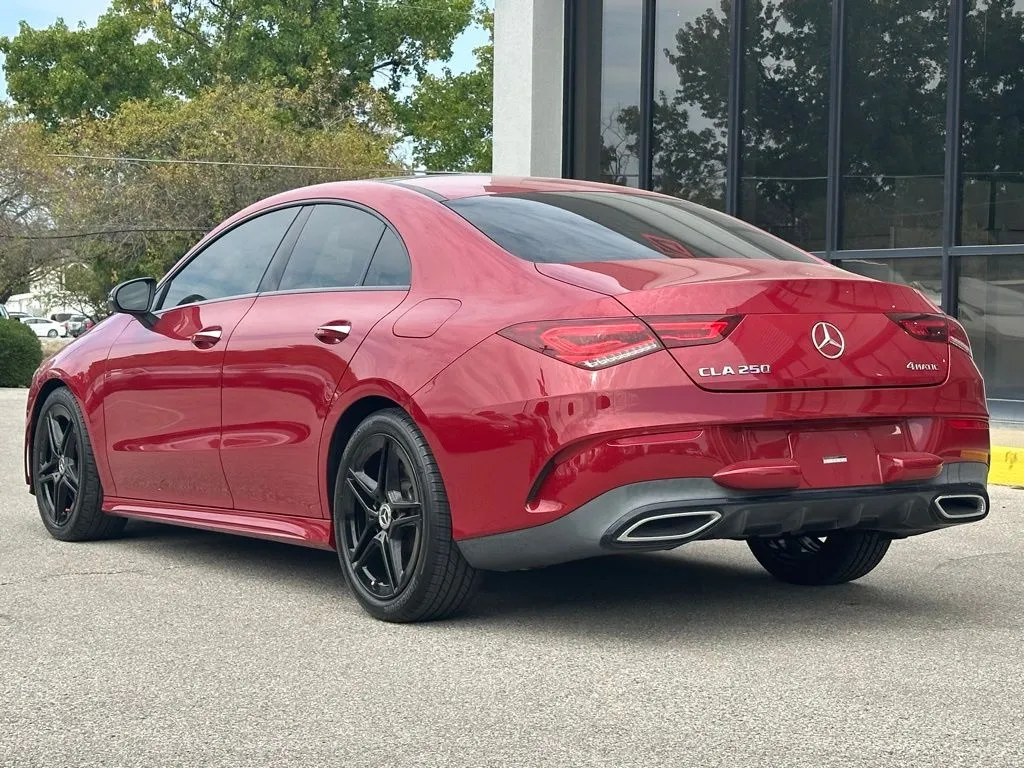 2021 Mercedes Benz CLA 250 photo 3