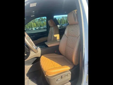 More photos of 2021 Cadillac Escalade Premium Luxury at AutoGiant USA Fishers, IN