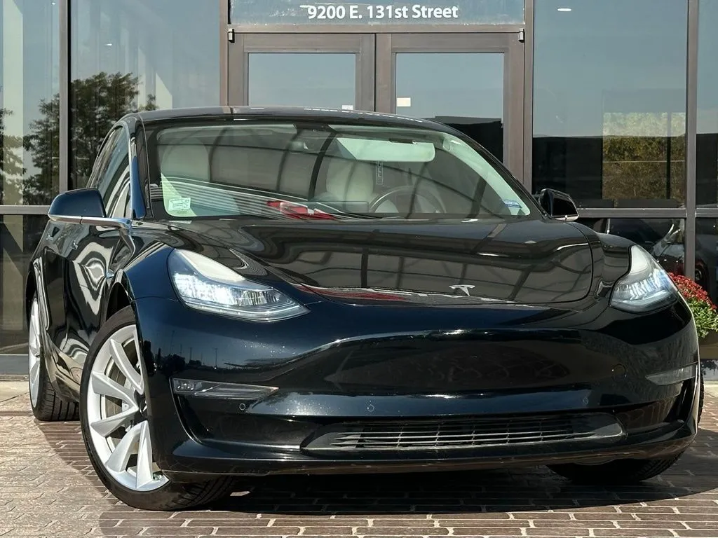 Black 2018 Tesla Model 3 Long Range for sale in Fishers, IN