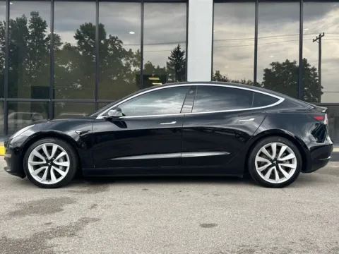 More photos of 2018 Tesla Model 3 Long Range at AutoGiant USA Fishers, IN