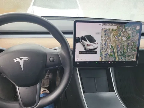 More photos of 2020 Tesla Model Y Long Range at AutoGiant USA Fishers, IN