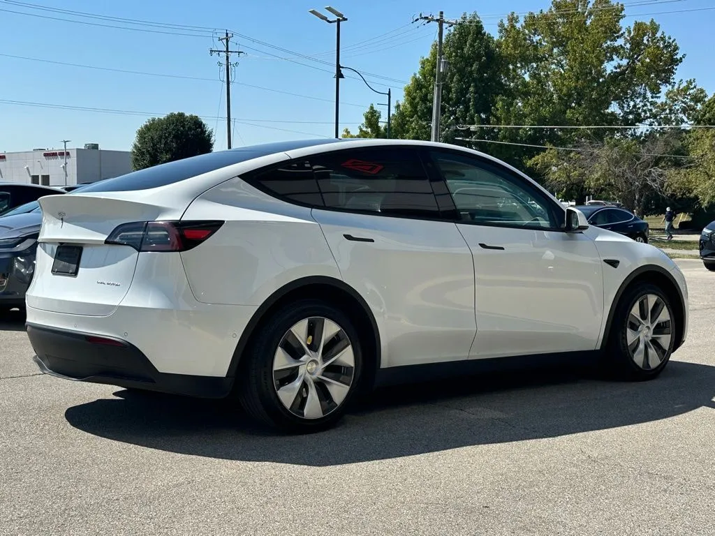 2020 Tesla Model Y Long Range photo 4