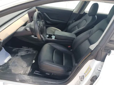 More photos of 2018 Tesla Model 3 Mid Range at AutoGiant USA Fishers, IN
