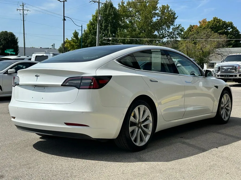 2018 Tesla Model 3 Mid Range photo 24