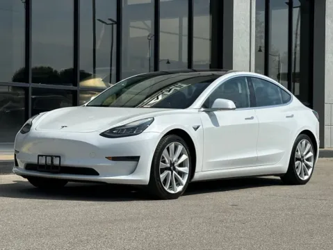 More photos of 2018 Tesla Model 3 Mid Range at AutoGiant USA Fishers, IN