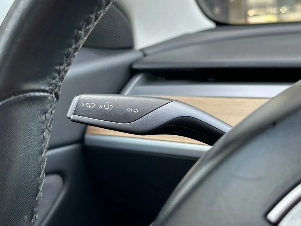 2018 Tesla Model 3 Mid Range photo 13