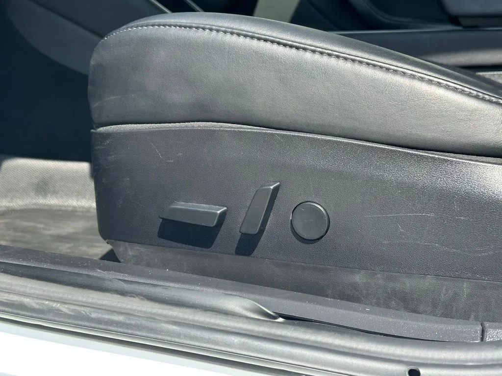 2018 Tesla Model 3 Mid Range photo 26