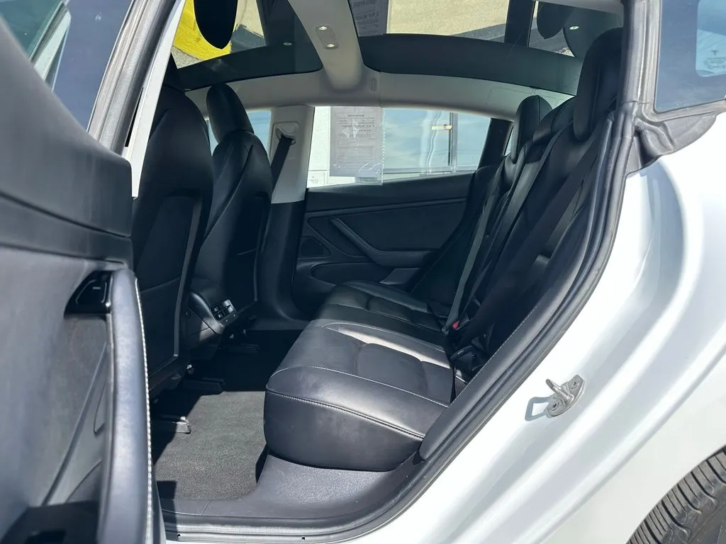 2018 Tesla Model 3 Mid Range photo 28