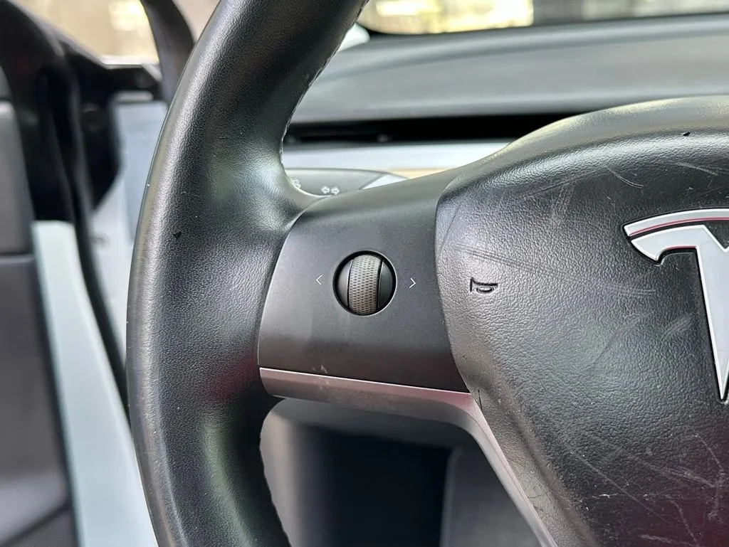 2018 Tesla Model 3 Mid Range photo 33