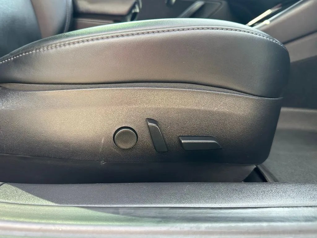 2018 Tesla Model 3 Mid Range photo 31