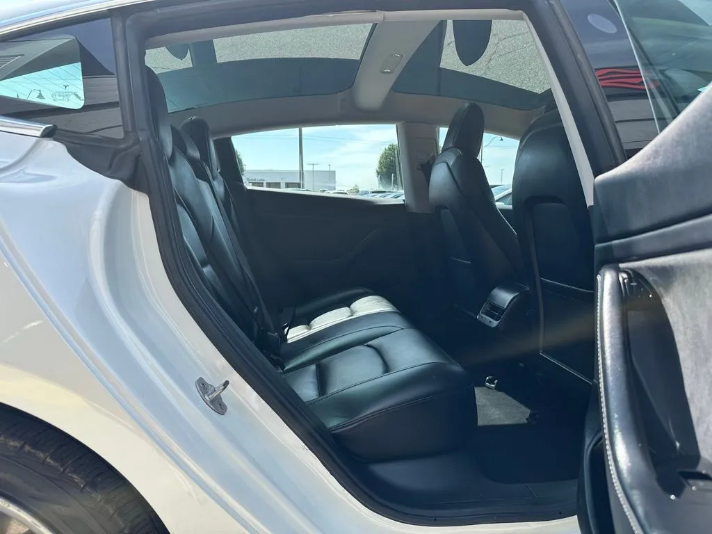 2018 Tesla Model 3 Mid Range photo 10