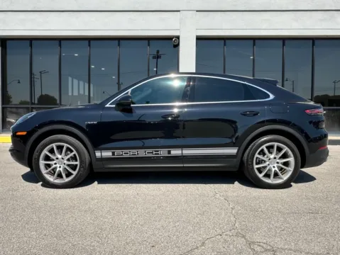More photos of 2022 Porsche Cayenne E-Hybrid Coupe at AutoGiant USA Fishers, IN