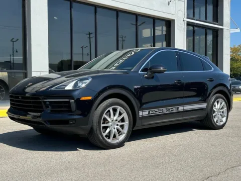 More photos of 2022 Porsche Cayenne E-Hybrid Coupe at AutoGiant USA Fishers, IN