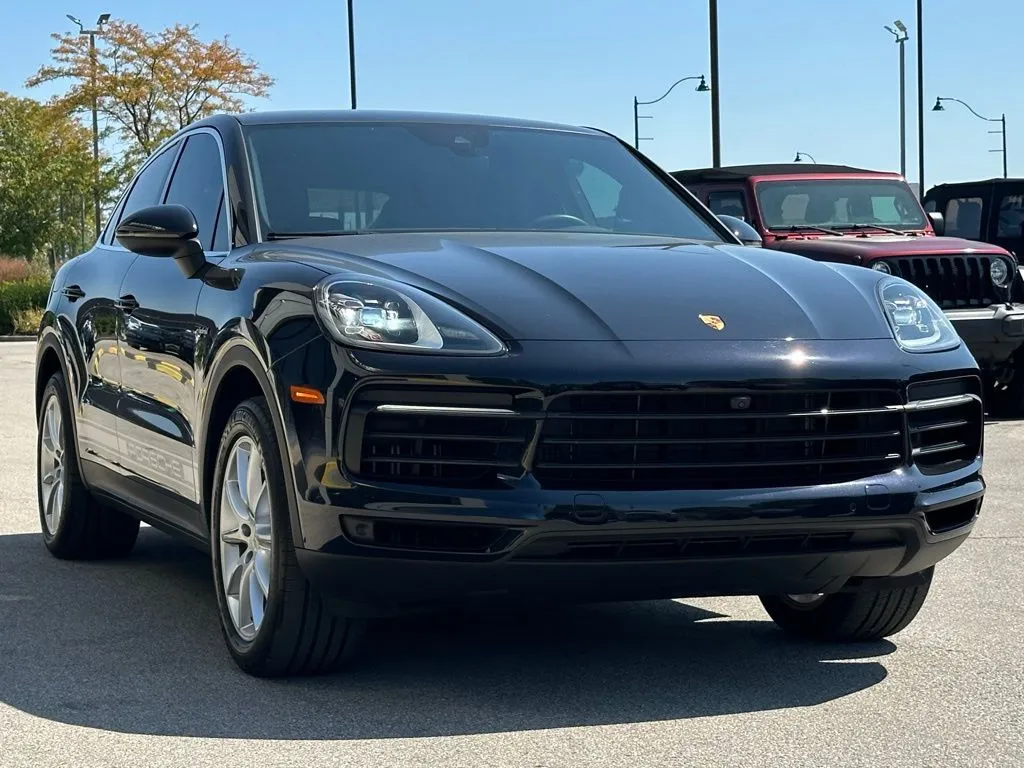 2022 Porsche Cayenne E-Hybrid Coupe Base photo 4