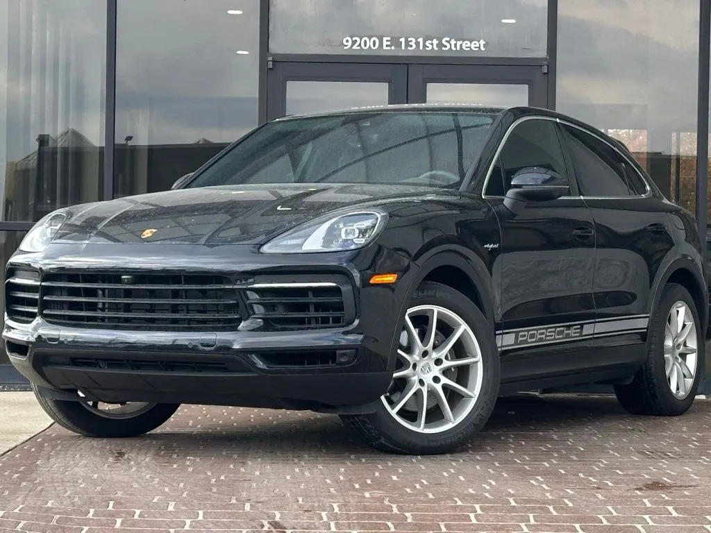 2022 Porsche Cayenne Coup
