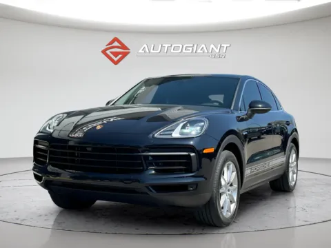 More photos of 2022 Porsche Cayenne E-Hybrid Coupe at AutoGiant USA Fishers, IN