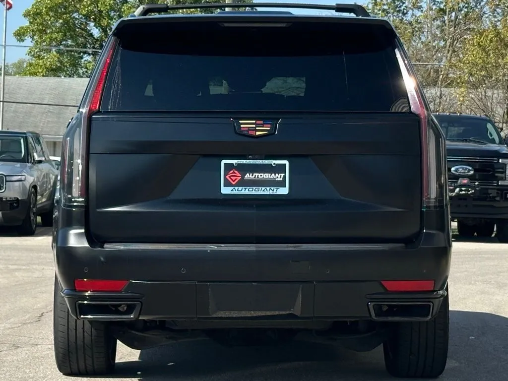 2021 Cadillac Escalade Sport photo 3