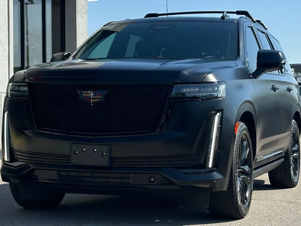 2021 Cadillac Escalade Sport photo 2