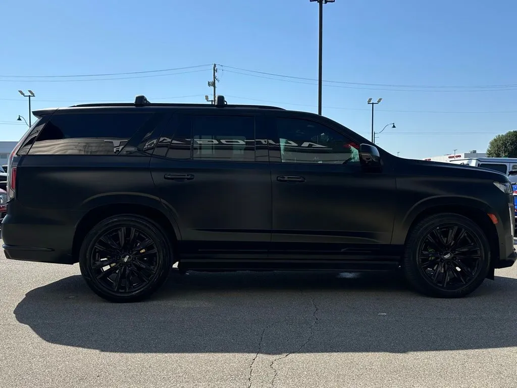 2021 Cadillac Escalade Sport photo 4