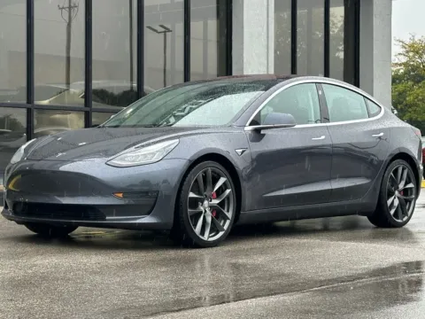 More photos of 2018 Tesla Model 3 Long Range at AutoGiant USA Fishers, IN
