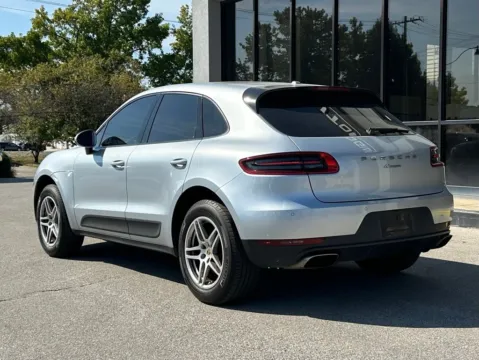 More photos of 2017 Porsche Macan at AutoGiant USA Fishers, IN