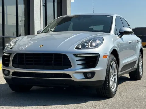 More photos of 2017 Porsche Macan at AutoGiant USA Fishers, IN