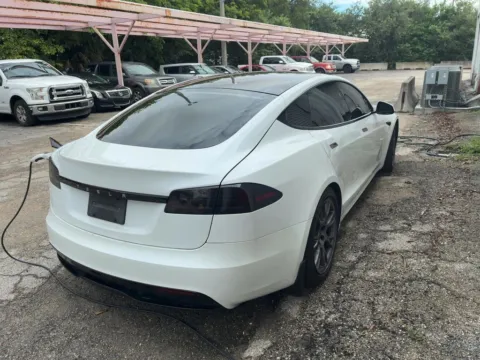 More photos of 2023 Tesla Model S at AutoGiant USA Fishers, IN