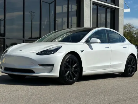 More photos of 2023 Tesla Model S at AutoGiant USA Fishers, IN