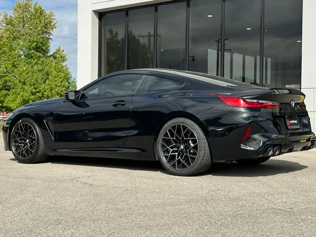 2020 Bmw M8 Competition photo 2