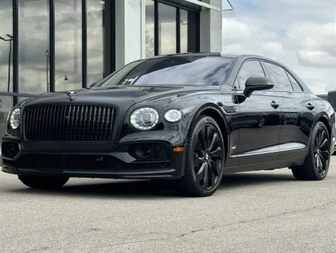 More photos of 2022 Bentley Flying Spur W12 at AutoGiant USA Fishers, IN