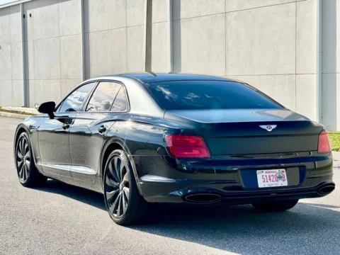More photos of 2022 Bentley Flying Spur W12 at AutoGiant USA Fishers, IN